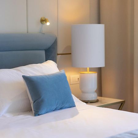 Hotel Tiffany'S Riccione Bagian luar foto