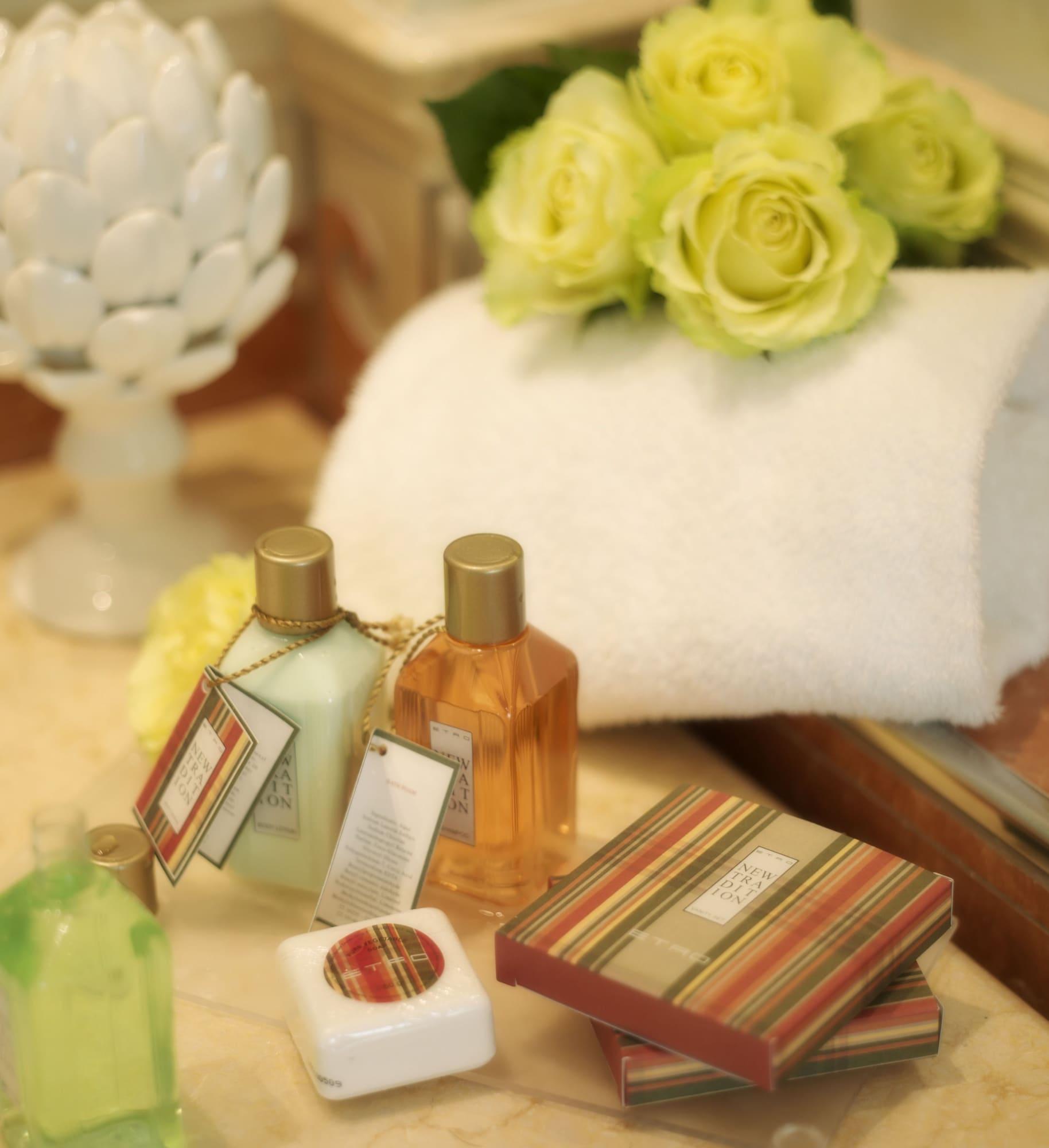 Hotel Tiffany'S Riccione Bagian luar foto