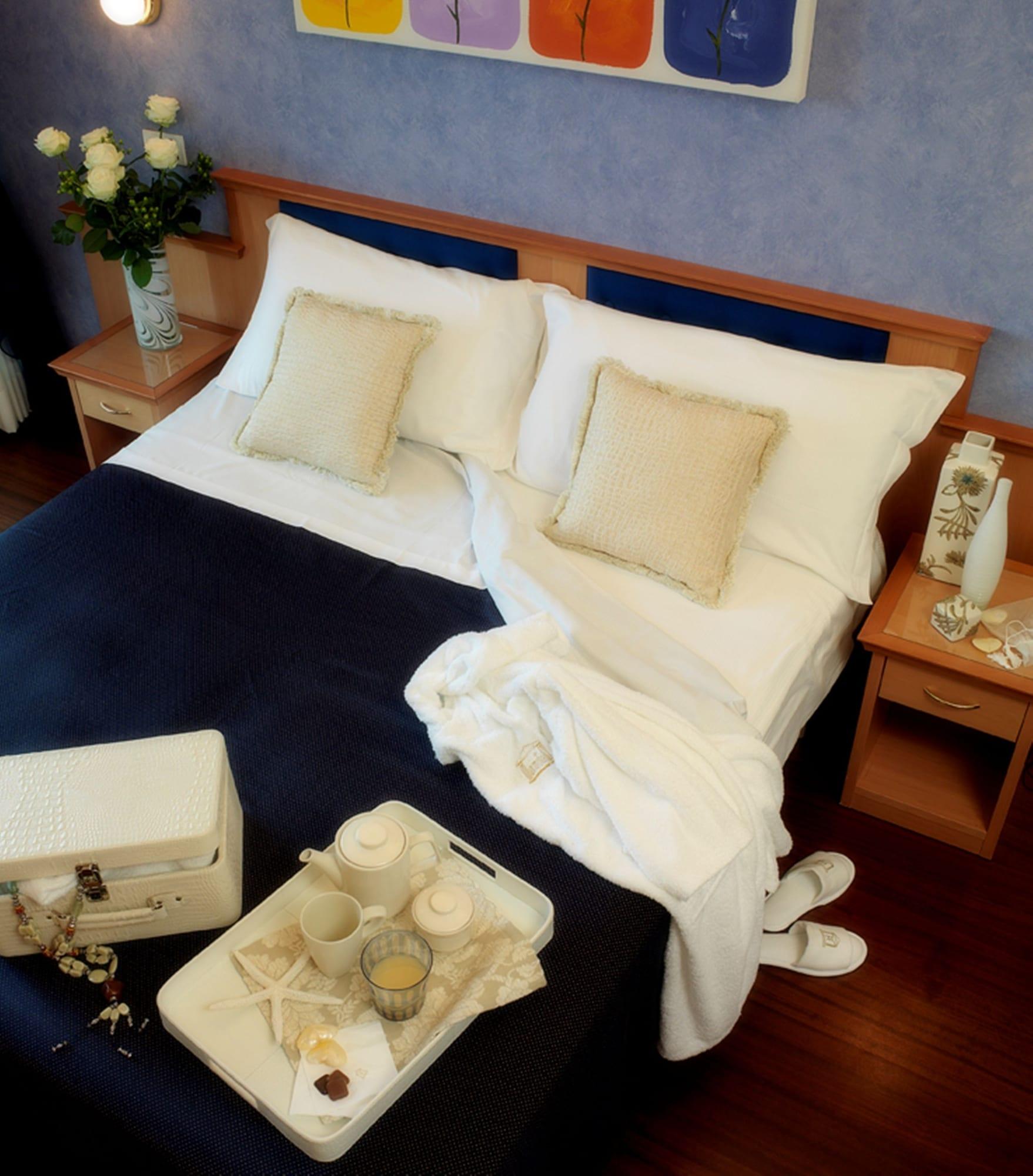 Hotel Tiffany'S Riccione Bagian luar foto