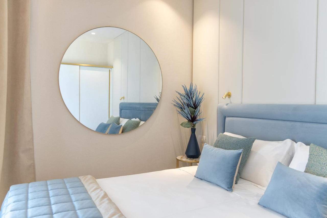 Hotel Tiffany'S Riccione Bagian luar foto