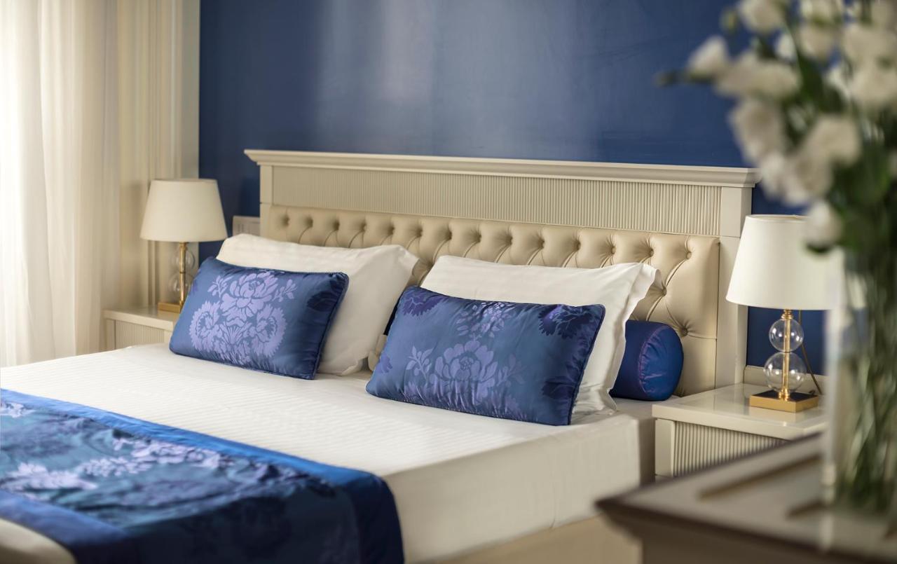 Hotel Tiffany'S Riccione Bagian luar foto